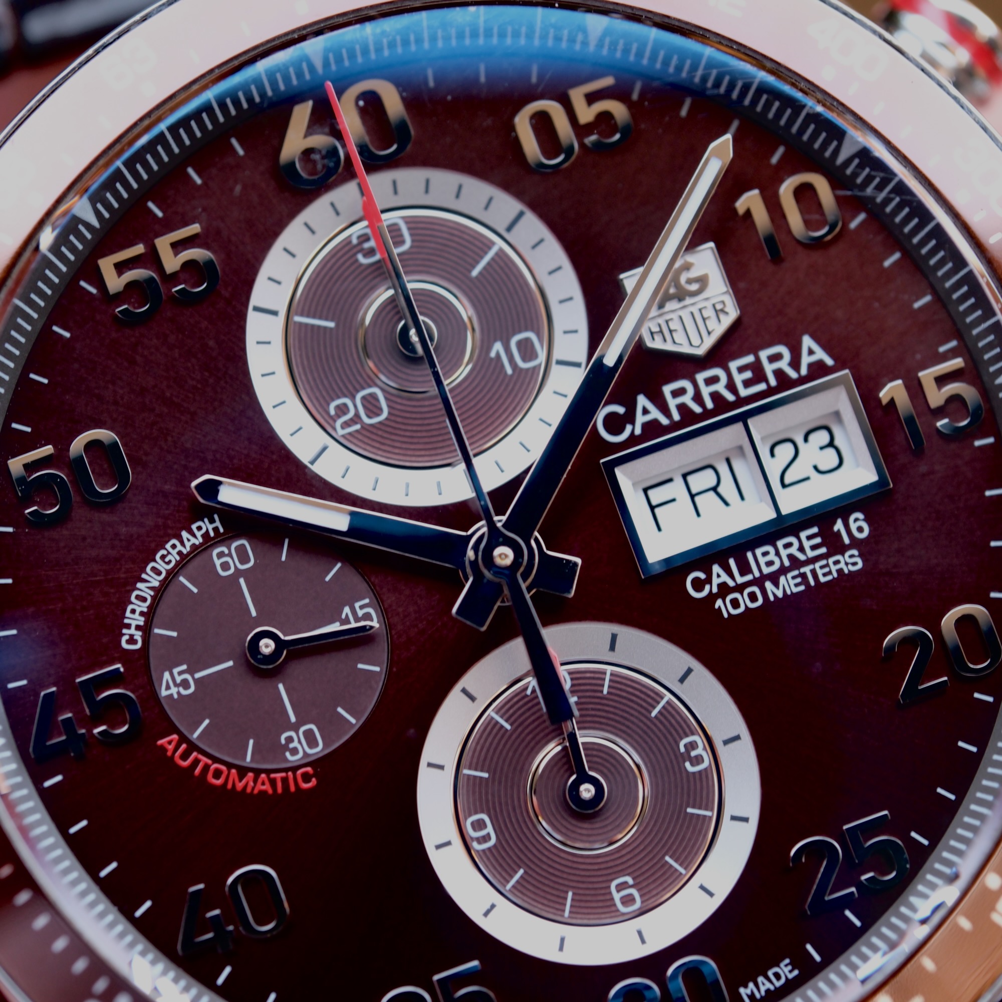 TAG Heuer Carrera Calibre 16 Day-Date "Chocolate" 43mm Custom Crocodile Strap + Original Buckle ปี 2013 — Ref CV2A12.FC6256 - Image 2