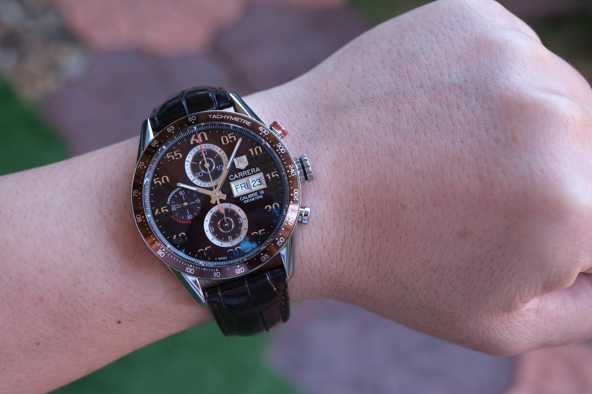 TAG Heuer Carrera Calibre 16 Day-Date "Chocolate" 43mm Custom Crocodile Strap + Original Buckle ปี 2013 — Ref CV2A12.FC6256 - Image 7
