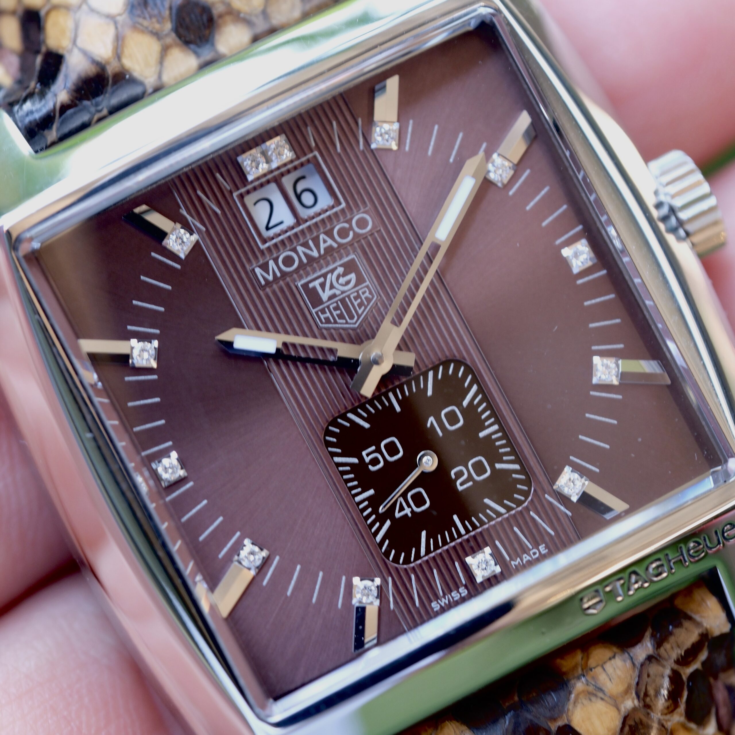 2013 TAG HEUER Monaco Quartz Diamond Unisex 38mm Purple Dial Stainless Steel Ref. WAW1315 Full Set RARE - Image 3