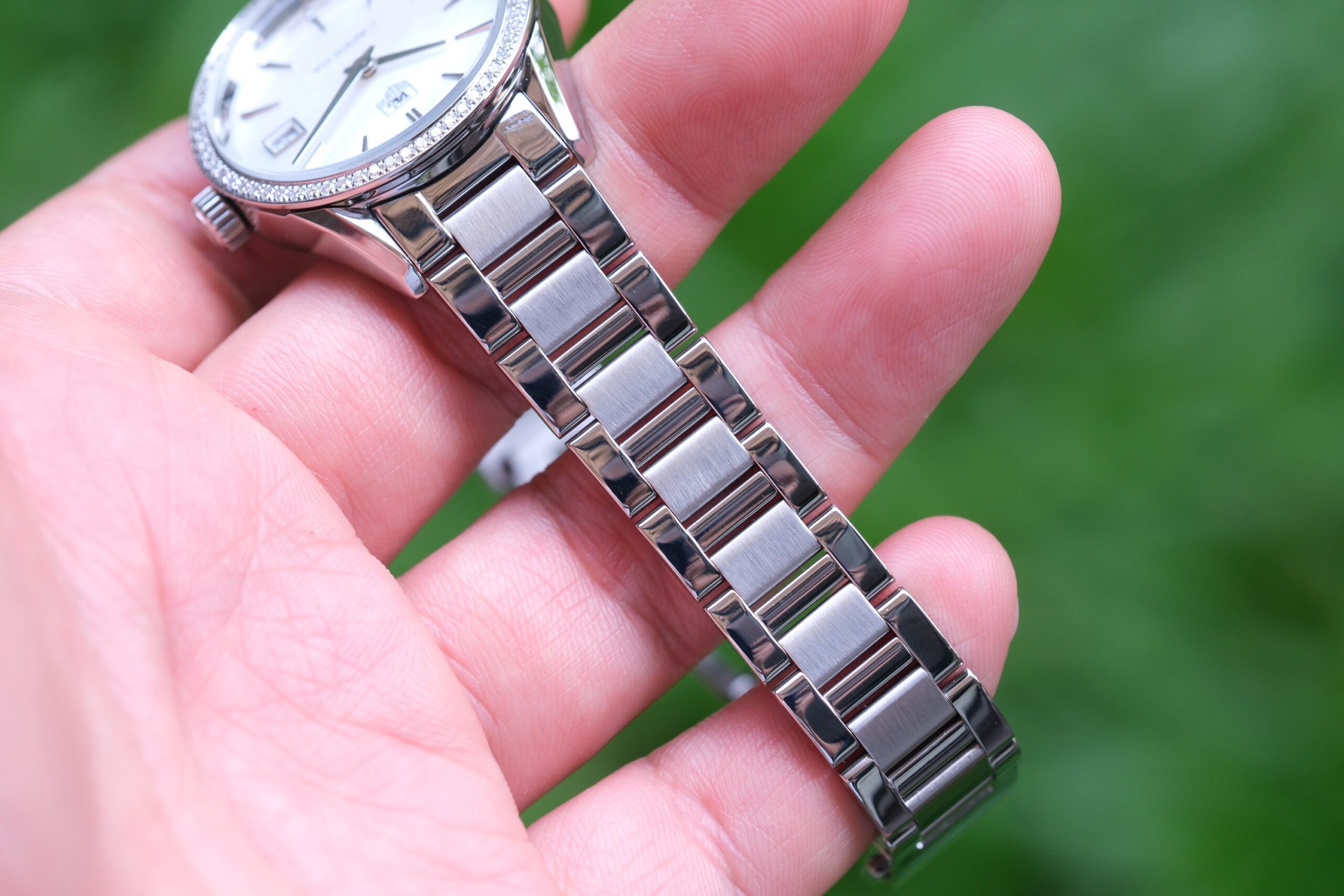 TAG Heuer Carrera Boy Size Diamond Bezel 32mm หน้ามุกขาว + เพชร 64 ปี 2017 — Ref WAR1315 - Image 3