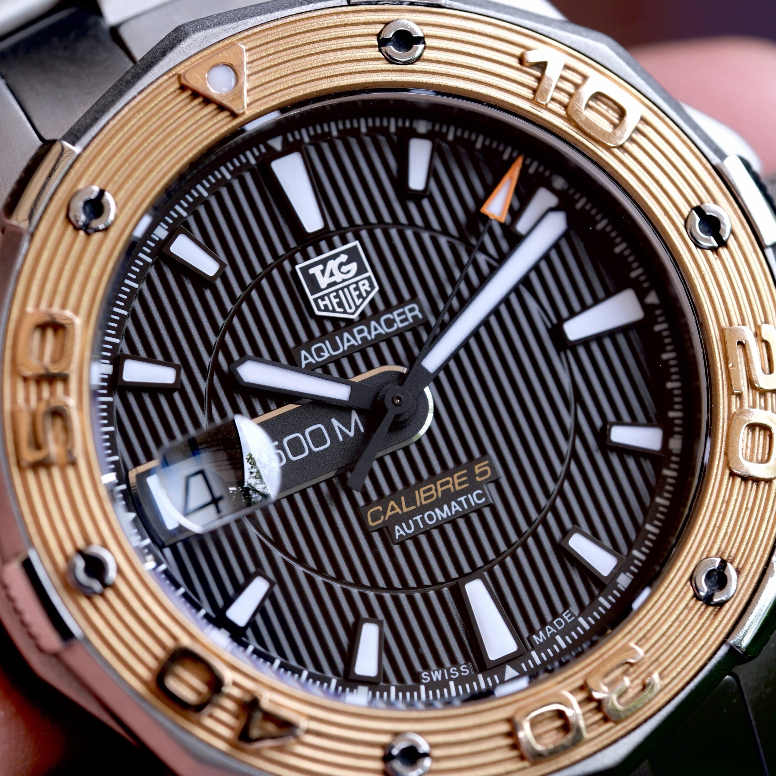 2013 TAG HEUER Aquaracer Calibre 5 Automatic 43mm Black Dial Solid 18K Gold Bezel Ref. WAJ2150 Full Set HERO RARE - Image 3