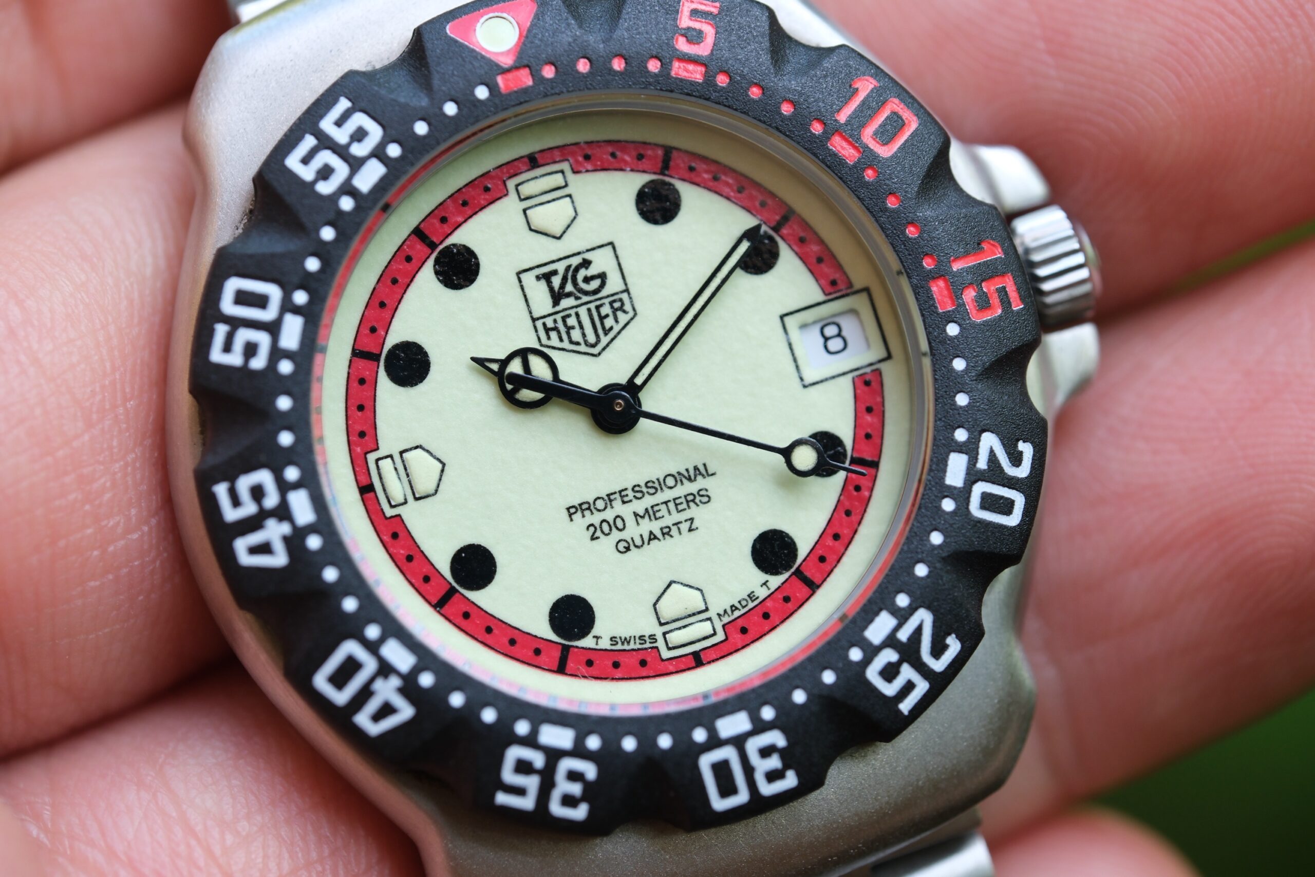 1995 TAG HEUER Formula 1 Vintage Quartz 35mm Light Green Dial Black Bezel Ref. WA1211 Safe Queen RARE - Image 3