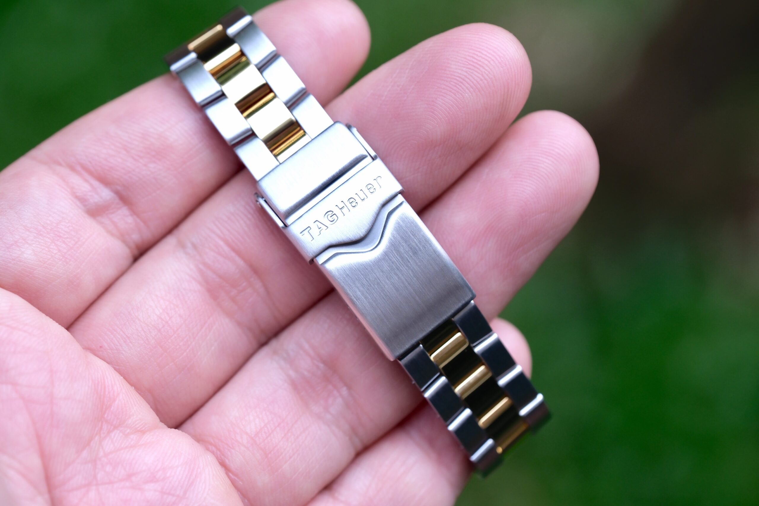 2013 TAG HEUER Aquaracer Lady Quartz Diamond 27mm White Mother of Pearl Dial Solid 18K Gold Diamond Bezel Ref. WAF1450 HERO - Image 8