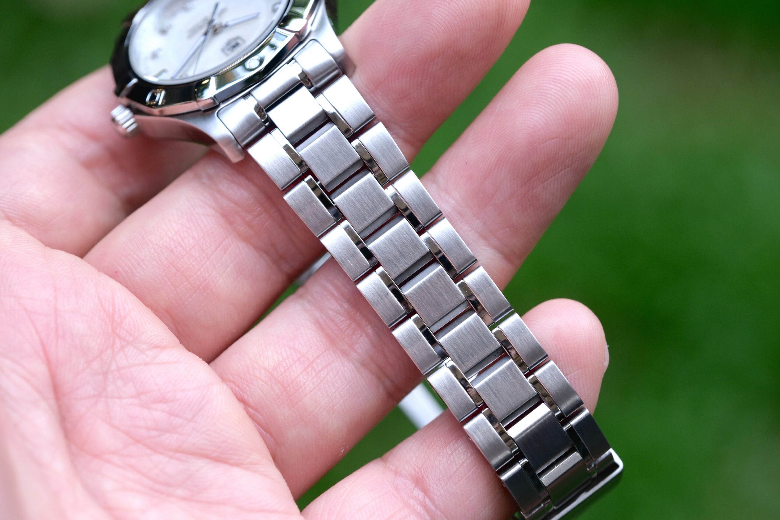 2015 TAG HEUER Aquaracer Lady Quartz Diamond Boy Size 32mm White Mother of Pearl Dial Stainless Steel Ref. WAF1312 RARE - Image 4