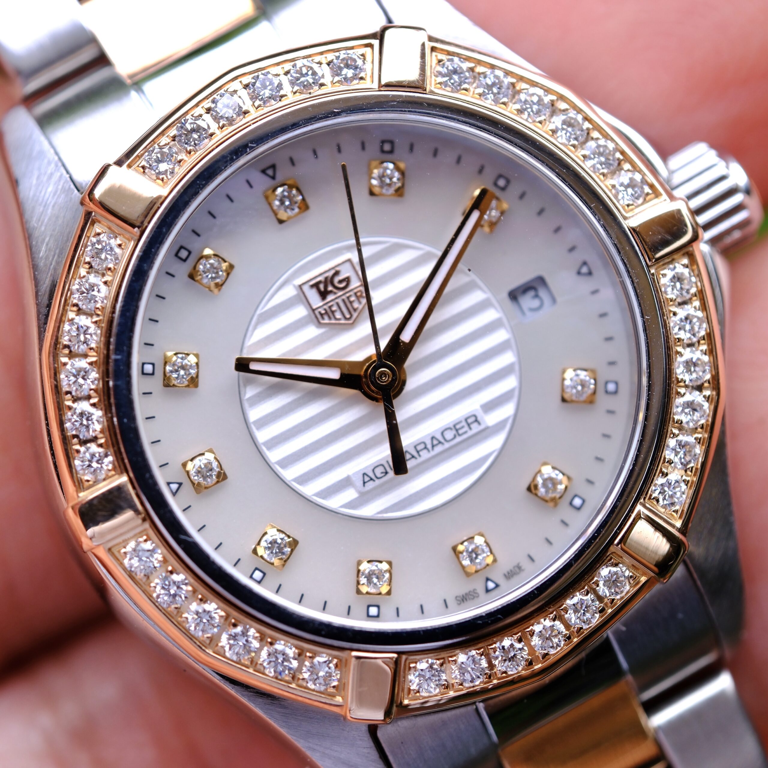 2018 TAG HEUER Aquaracer Lady Quartz 26mm White Mother of Pearl Dial Solid 18K Rose Gold Bezel Ref. WAP1452 HERO RARE - Image 2
