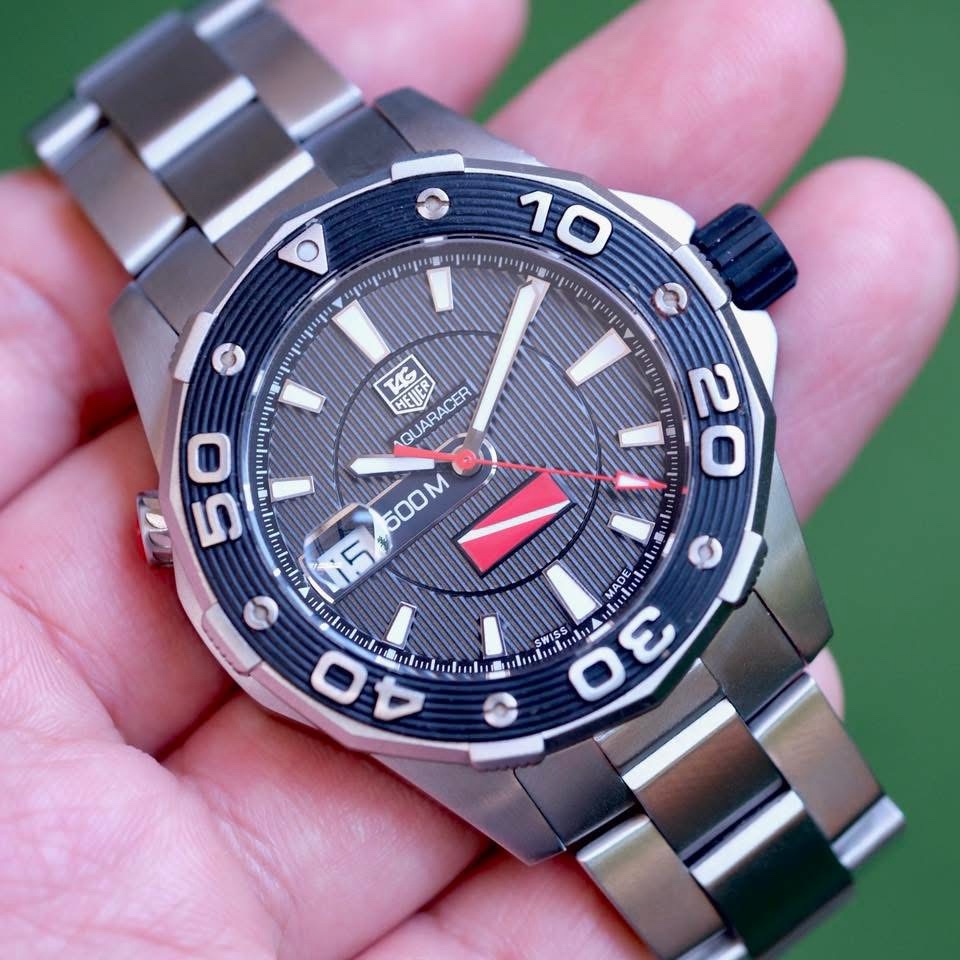 2013 TAG HEUER Aquaracer 500M Calibre 5 Automatic Professional Diver 43mm Black Dial Black Bezel Ref. WAJ211A Full Set RARE - Image 2